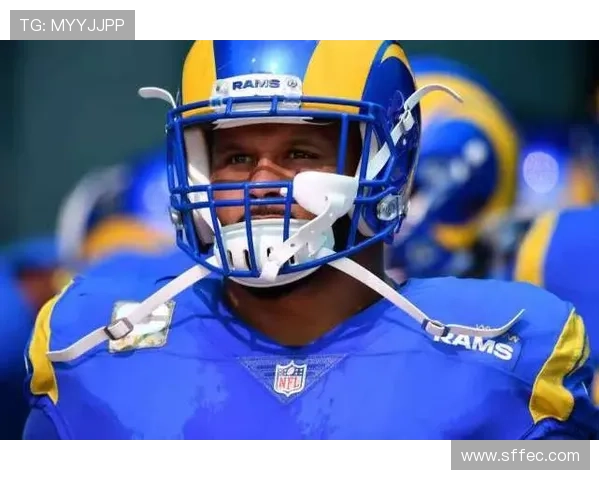 亨克防守体系近期表现稳健,结构清晰竞争力增强 亨克防守体系近期表现稳健,结构清晰竞争力增强