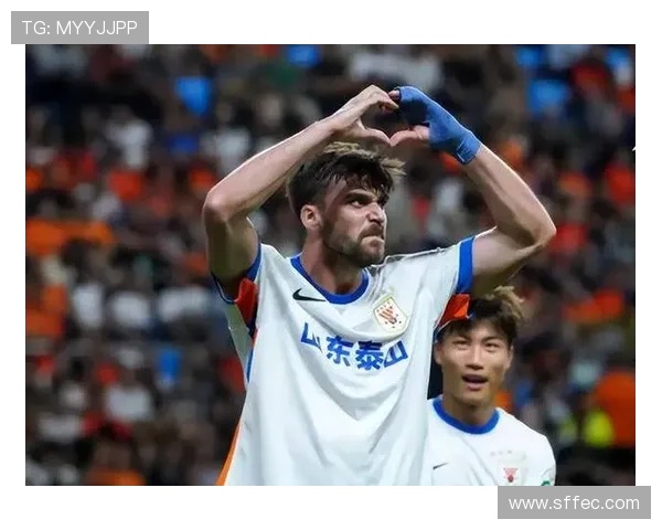 山东泰山中场创造力枯竭,越踢越乱局面持续显现 山东泰山中场创造力枯竭,越踢越乱局面持续显现