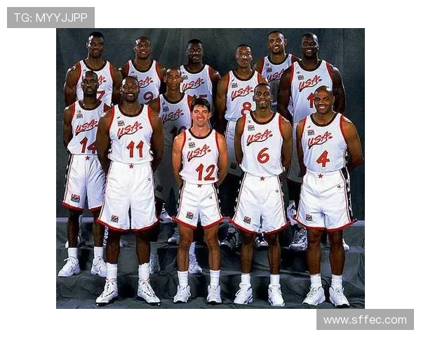 斯科蒂·皮蓬无球切入牵制控卫，对比巴特勒更具串联